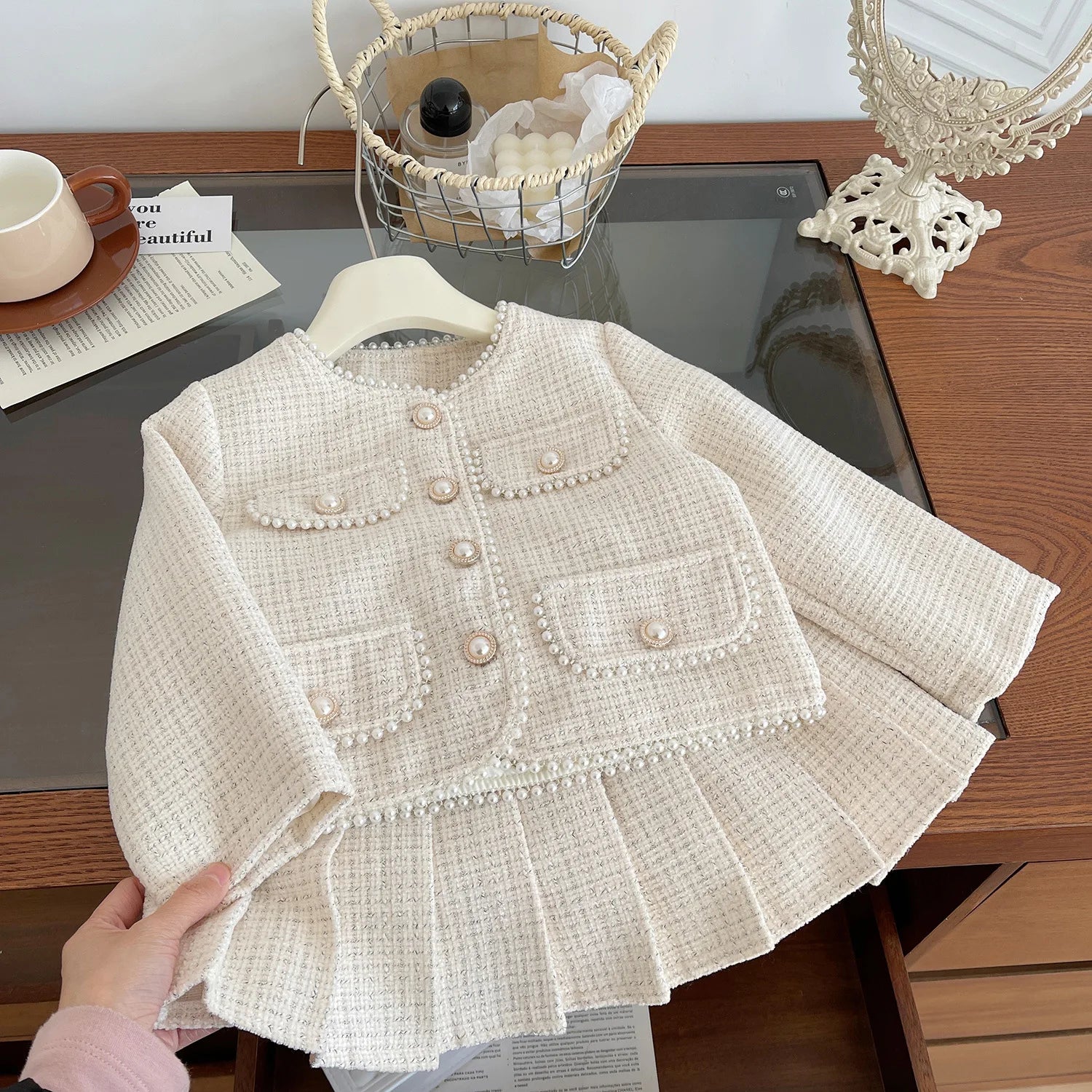 Yangqi Spring New Korean Version of Girls Fashion Temperament Small Fragrant Wind Girl Set Pleated Skirt Two-piece Set