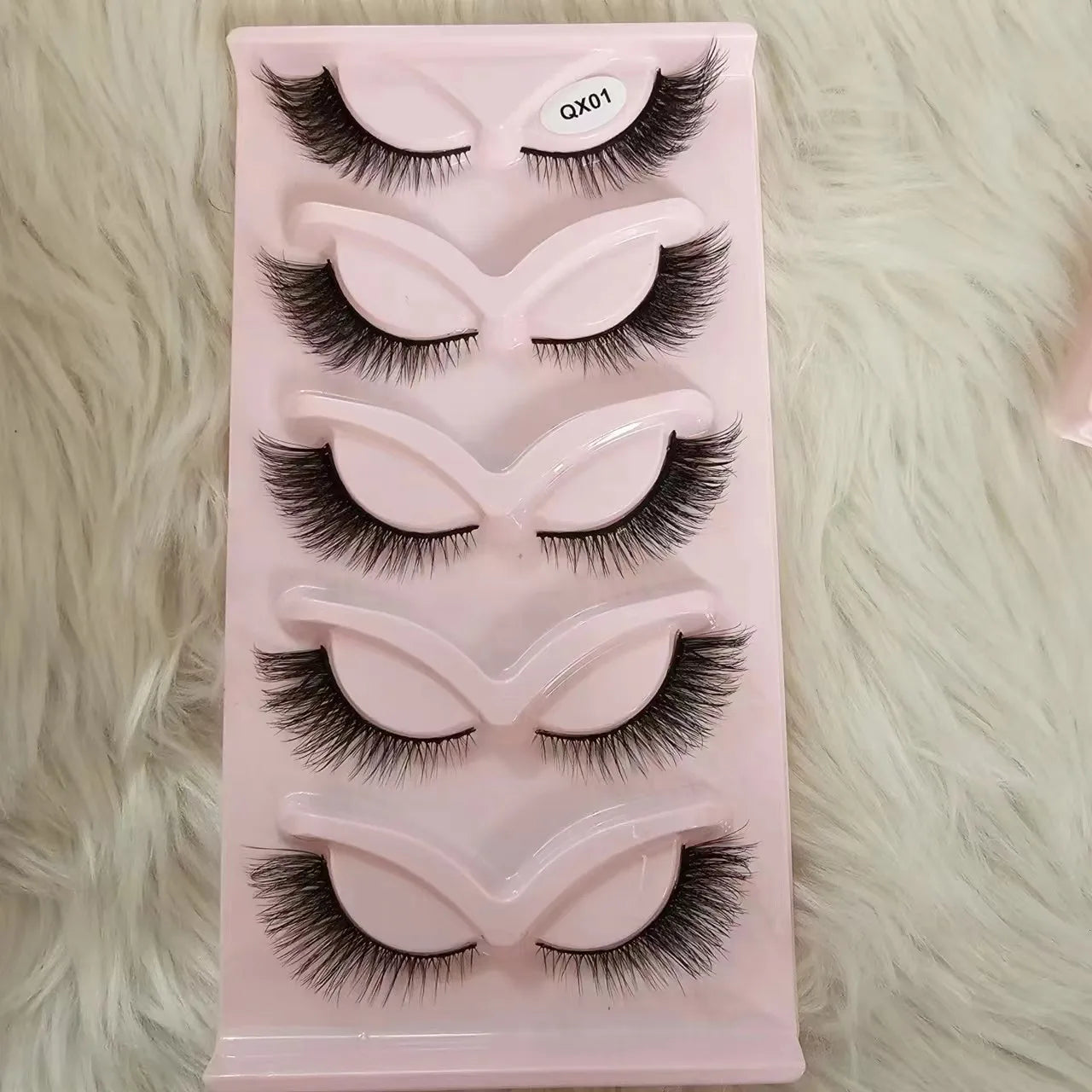 Fox Eye Effect Winged Short Strip Lashes Makeup Natural Cat Eye Lashes Bulk 3D Mink Eyelashes Wholesale Vendor
