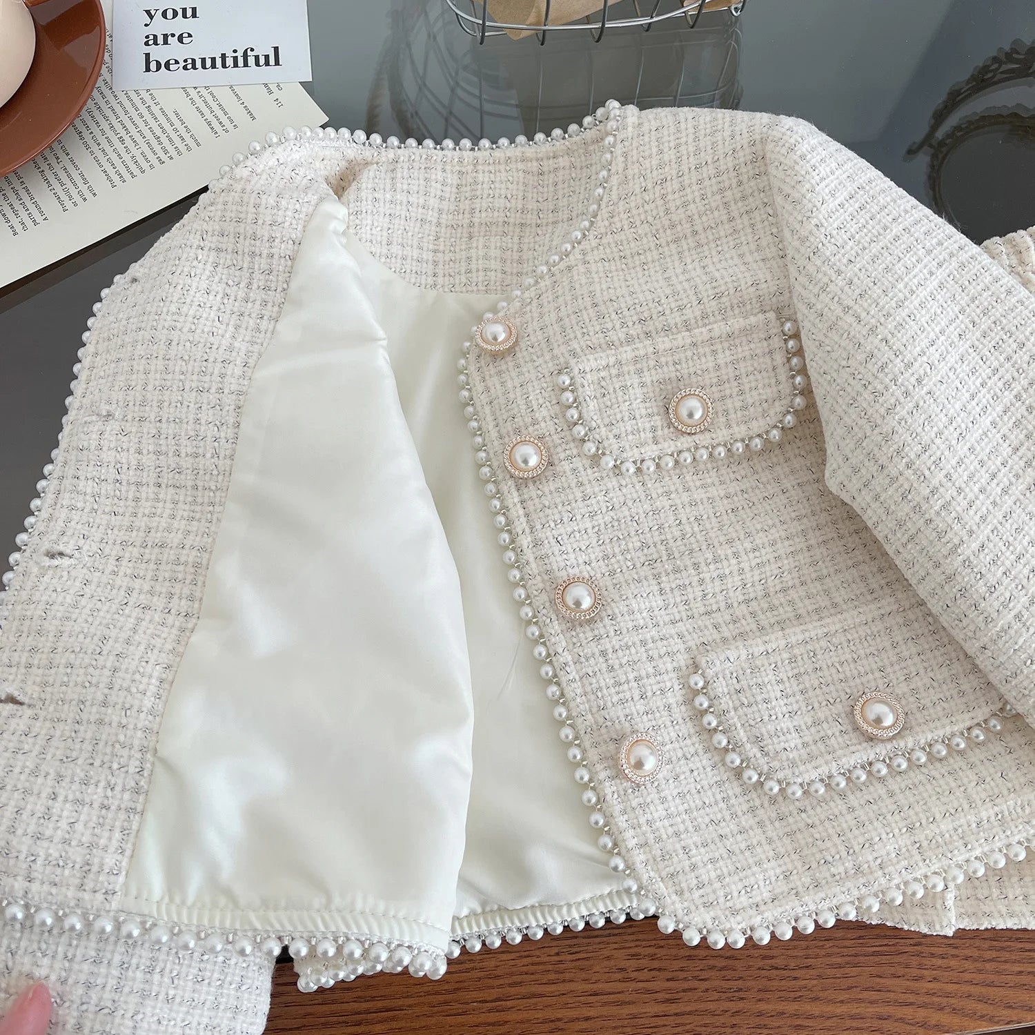 Yangqi Spring New Korean Version of Girls Fashion Temperament Small Fragrant Wind Girl Set Pleated Skirt Two-piece Set