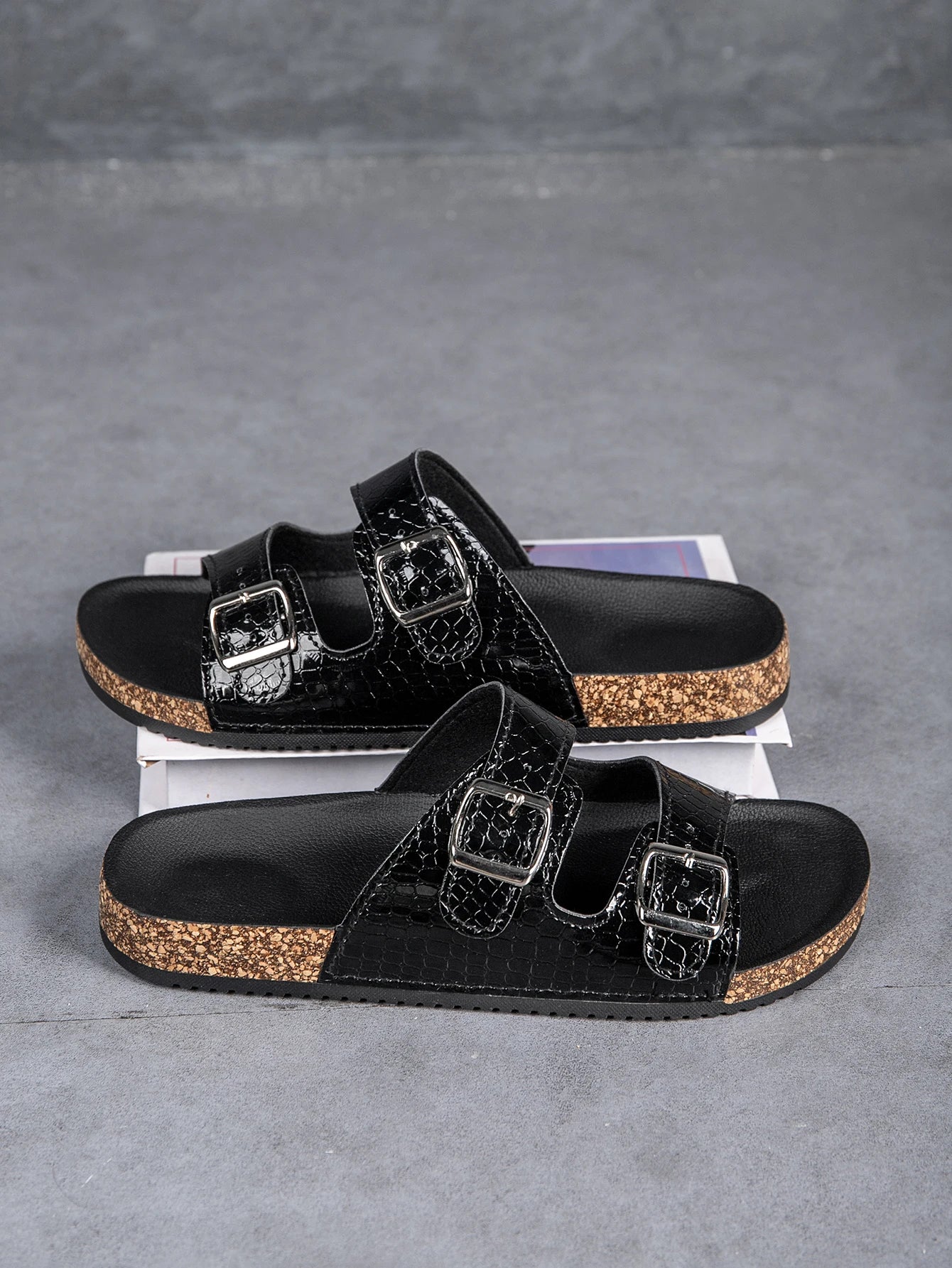 Summer Sandals for Men, Casual Beach Shoes with Double Buckles, Breathable and Anti-Odor, Business Style