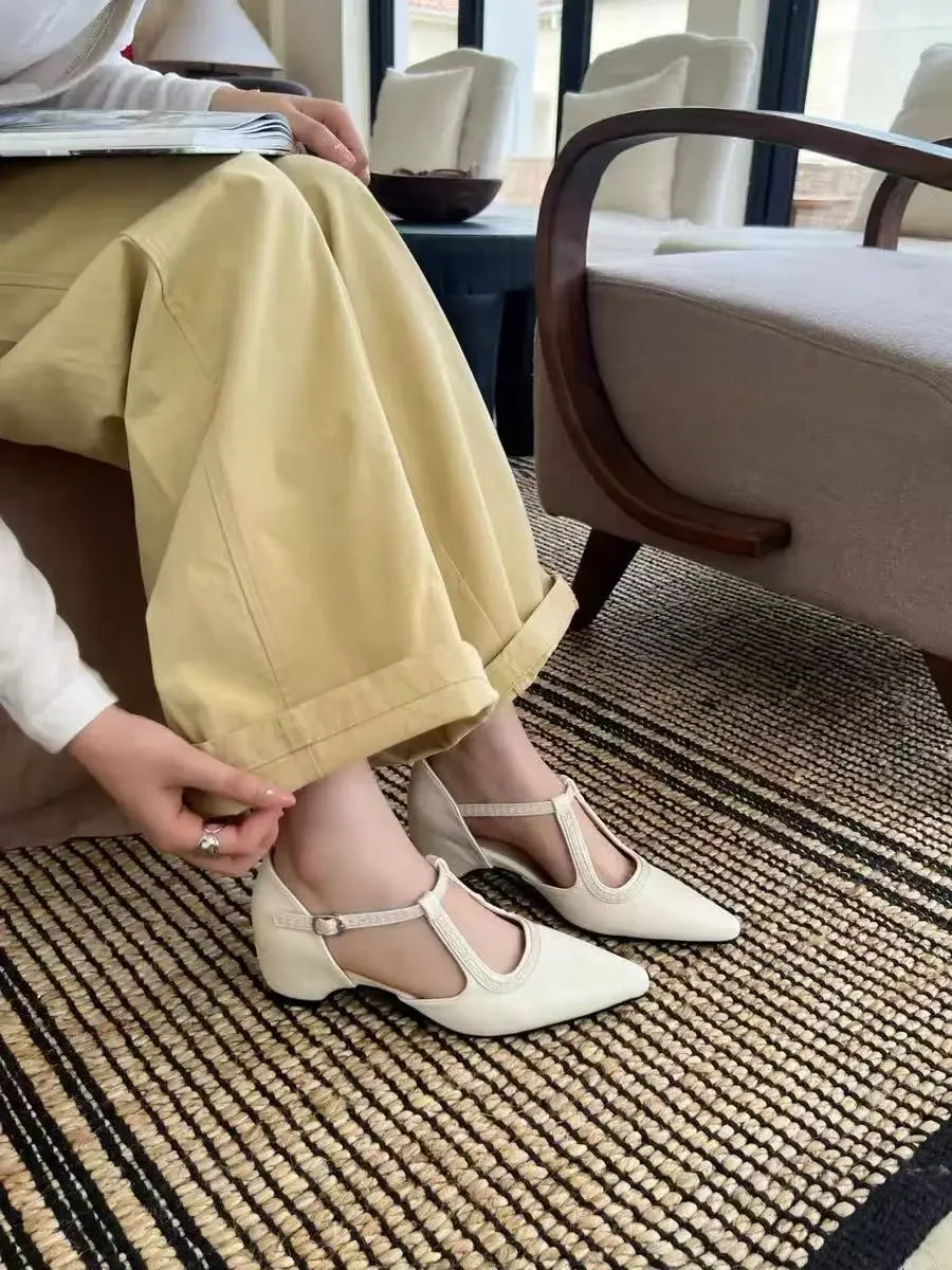 Summer fashion pointed-toe women's sandals Leather shoes with comfortable and elegant heels Available in strap style