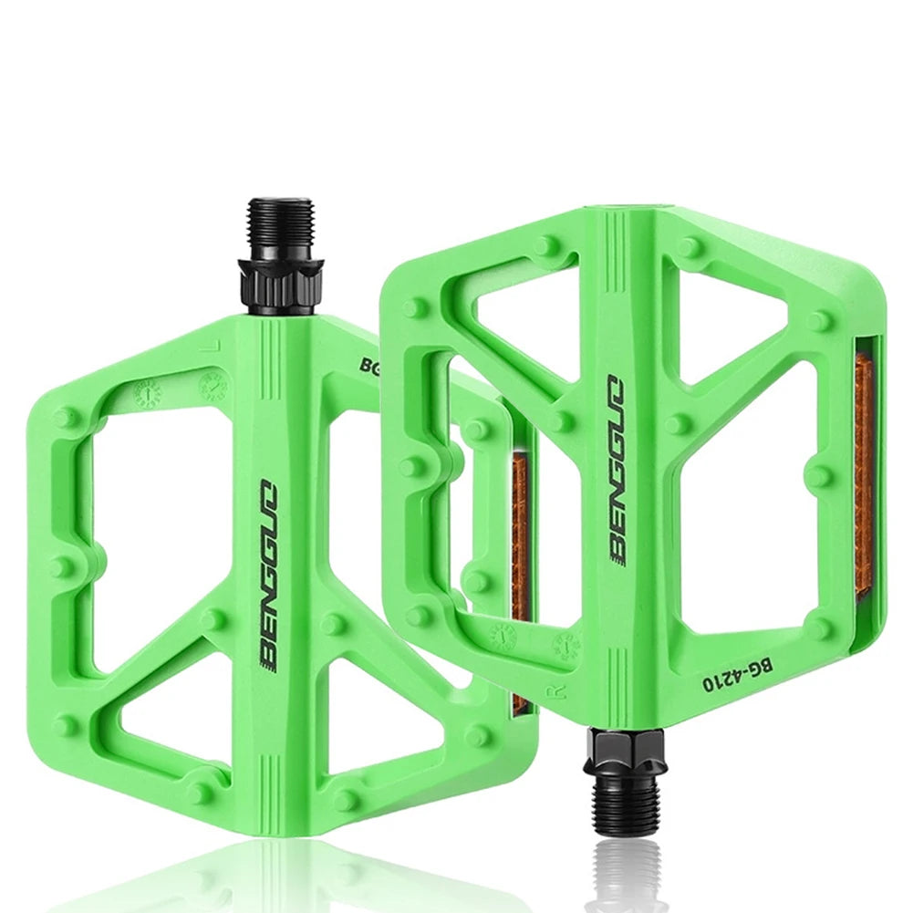 Double DU Bearing Nylon Bicycle Pedals with Reflector Ultralight Bike Pedals Bicycle Platform Pedals Bike Accessories