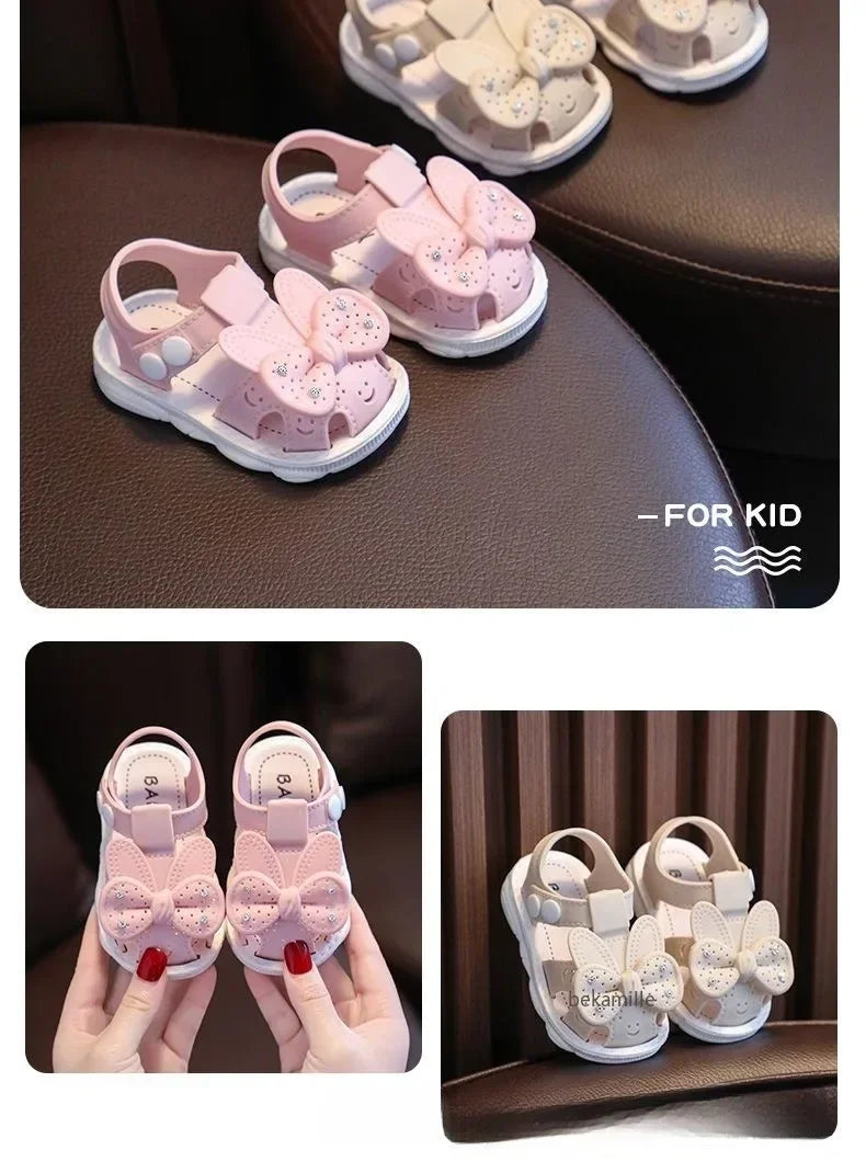 New Summer Outdoor Non-Slip Sandals for Girls Featuring Soft Soles And Lightweight Design Perfect for The Beach