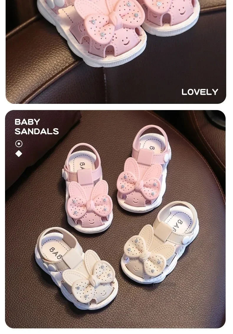 New Summer Outdoor Non-Slip Sandals for Girls Featuring Soft Soles And Lightweight Design Perfect for The Beach