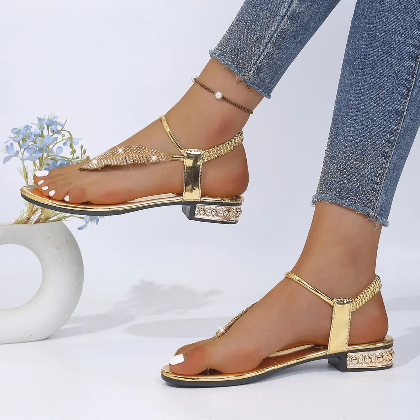 Summer Women Sandals Simple Comfortable Casual Woman Shoes Fashion Rhinestone Decoration Sandals Designer Lightweight  Shoes
