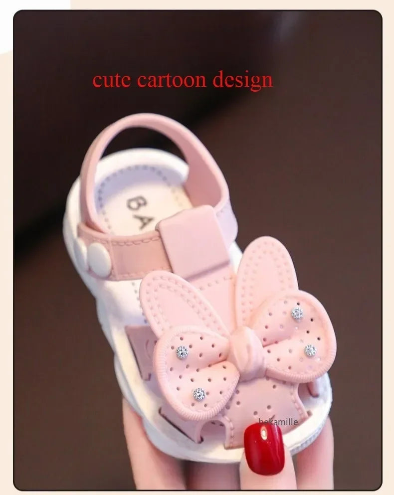 New Summer Outdoor Non-Slip Sandals for Girls Featuring Soft Soles And Lightweight Design Perfect for The Beach