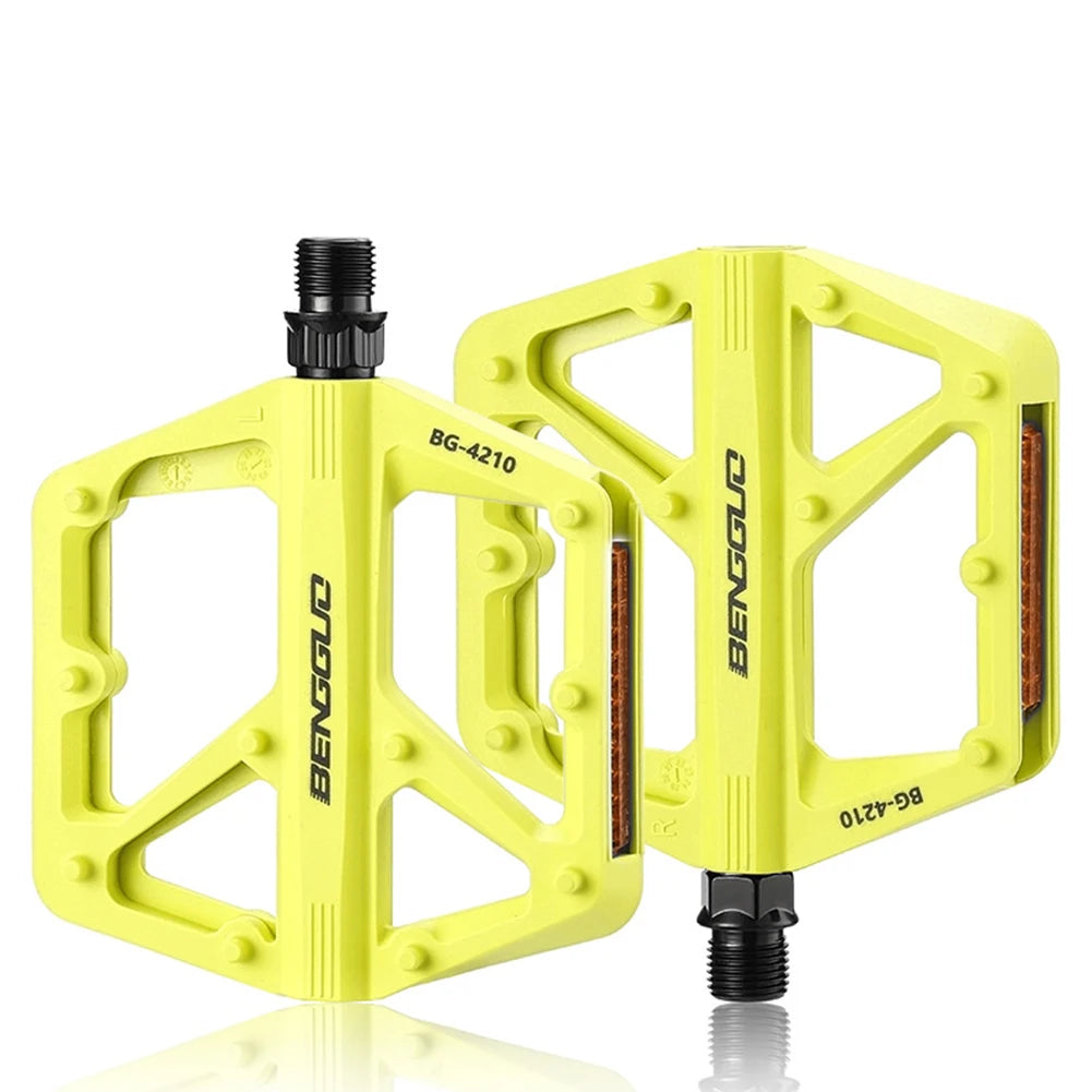 Double DU Bearing Nylon Bicycle Pedals with Reflector Ultralight Bike Pedals Bicycle Platform Pedals Bike Accessories