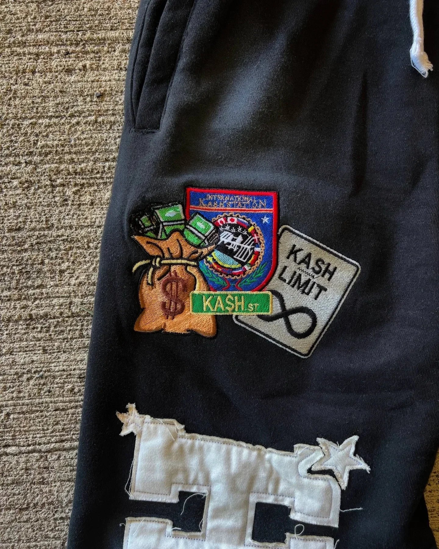 American Y2K Pants Baggy Sweatpants Letter Patch Retro Double Layer Design Men Hip Hop Gothic Elastic Waist Jogging Casual Pants