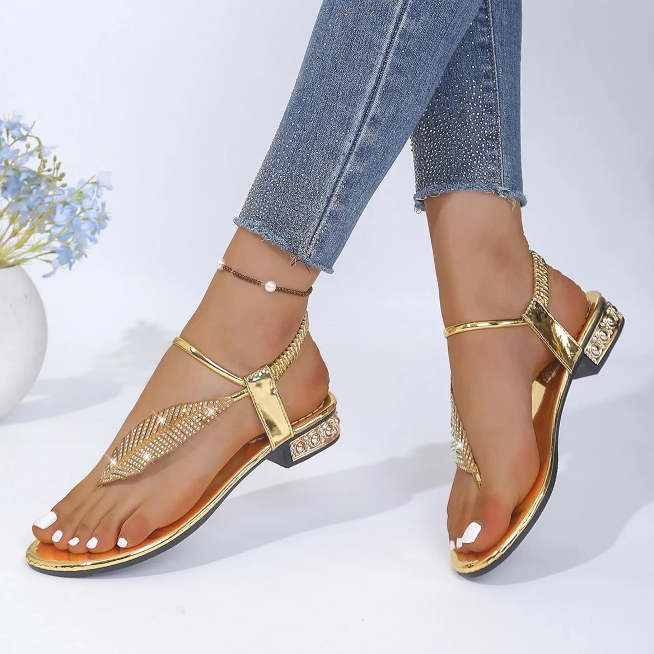 Summer Women Sandals Simple Comfortable Casual Woman Shoes Fashion Rhinestone Decoration Sandals Designer Lightweight  Shoes