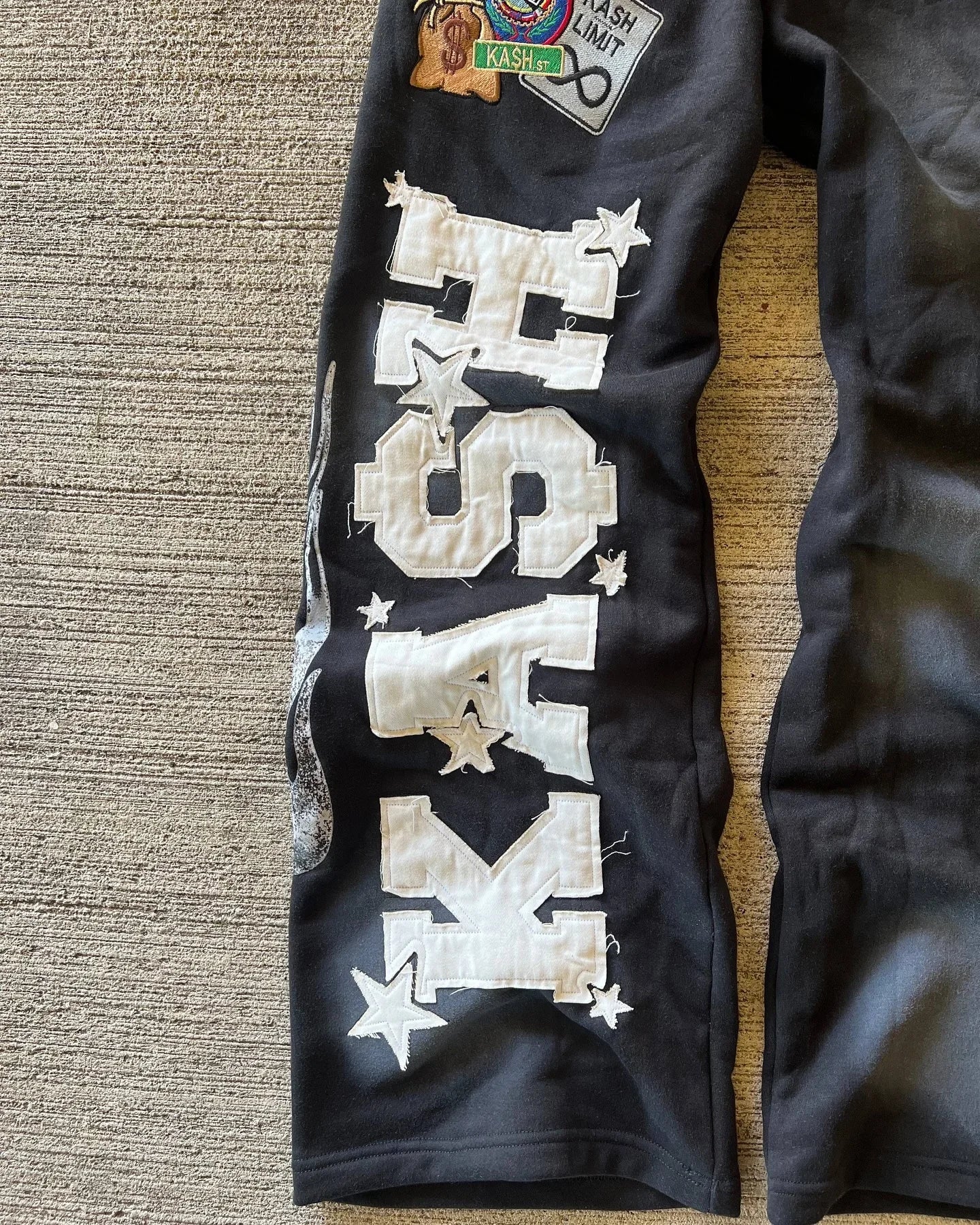 American Y2K Pants Baggy Sweatpants Letter Patch Retro Double Layer Design Men Hip Hop Gothic Elastic Waist Jogging Casual Pants
