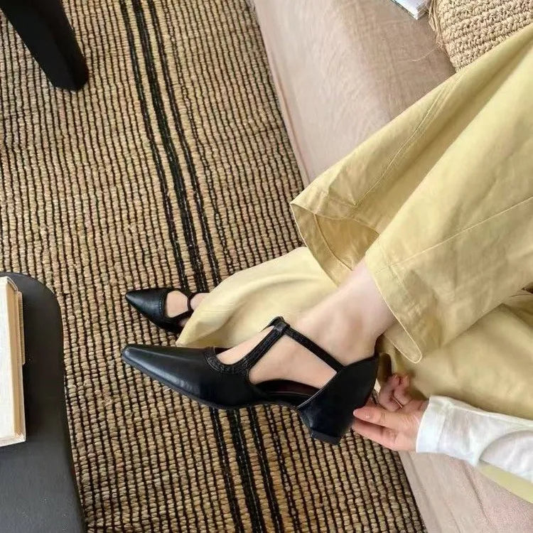 Summer fashion pointed-toe women's sandals  Leather shoes with comfortable and elegant heels  Available in strap style